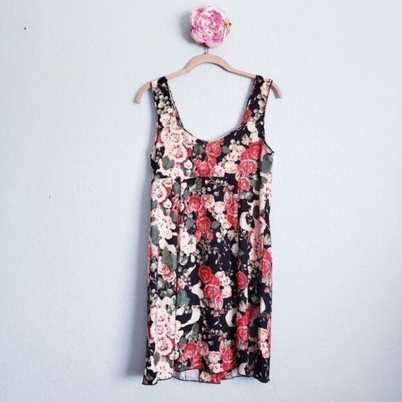 Anna‎ Sui - Picture 6 of 6